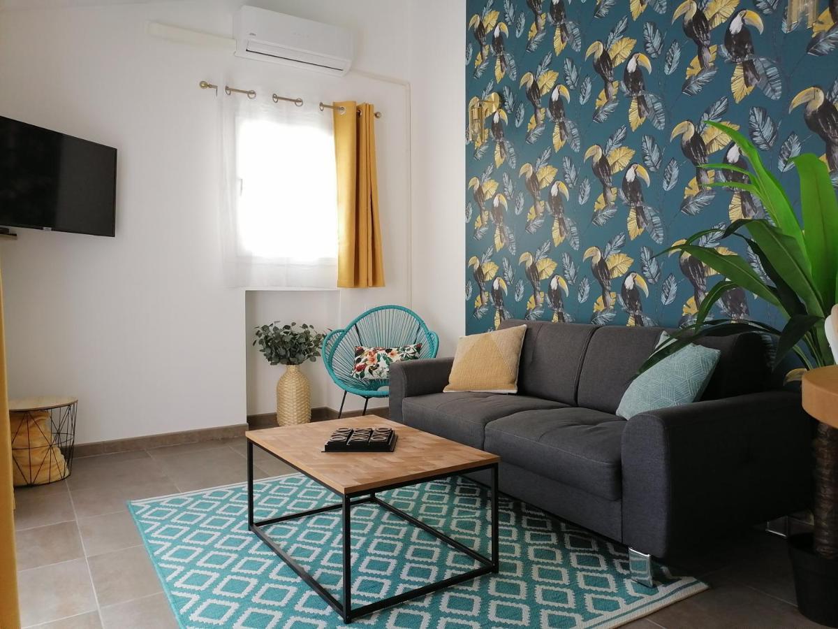 Les Toucans Sous Le Clocher. Appartement, Terrasse Et Spa. Безье Экстерьер фото